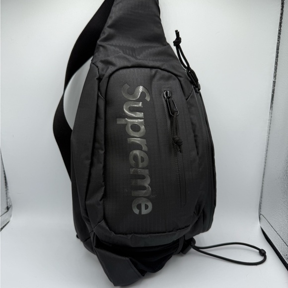 SUPREME Sling Bag SS21 - Picture 3 of 11